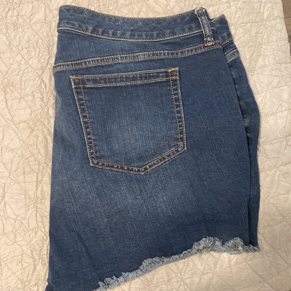 Jean shorts - Picture 2 of 3
